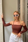 Kadın Kahverengi Madonna Yaka Parçalı Kol Fitilli Crop Bluz (zck0554)