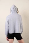 Gri Kapüşonlu Baskılı Kısa Sweatshirt (zck0324)