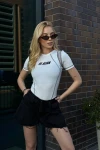 Kadın Beyaz Kl Alien Baskılı Tül Detay Kısa Kollu Bodysuit (ZCKSS129)